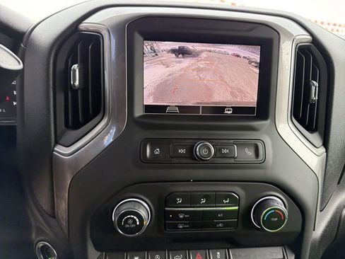 Used 2022 Chevrolet Silverado 1500 Custom image 24