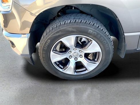Used 2024 RAM 1500 Laramie image 12