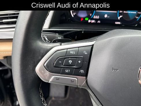 Used 2024 Volkswagen Atlas Cross Sport SE FWD image 16