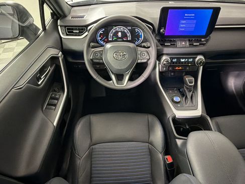 Used 2025 Toyota RAV4 XSE AWD/4WD image 29