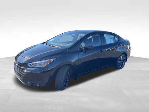 New 2025 Nissan Versa SR image 5