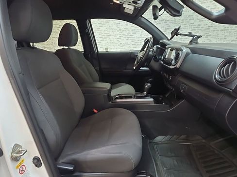 Used 2019 Toyota Tacoma TRD Off-Road image 20