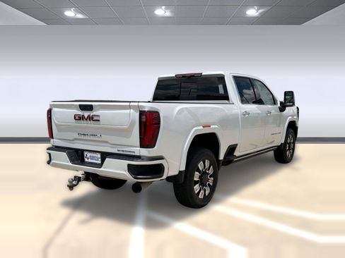 Used 2025 GMC Sierra 2500 Denali w/ Denali Reserve Package AWD/4WD image 9
