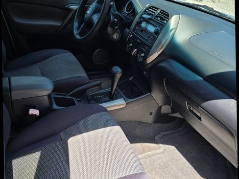 Used 2004 Toyota RAV4 2WD image 4