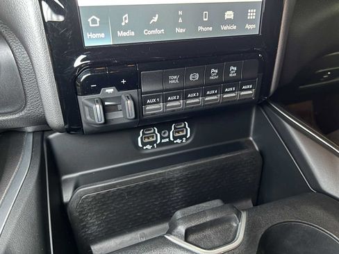 Used 2023 RAM 3500 Big Horn w/ Level B Equipment Group AWD/4WD image 40