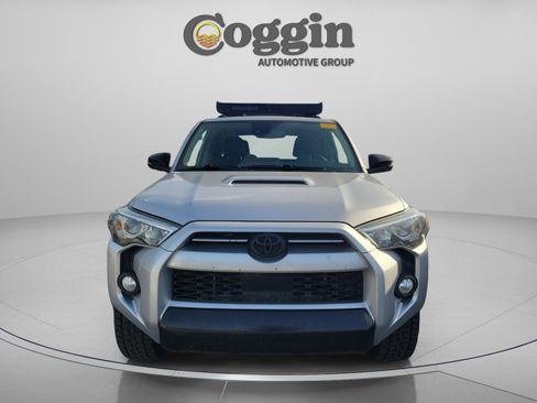 Used 2020 Toyota 4Runner Venture AWD/4WD image 9