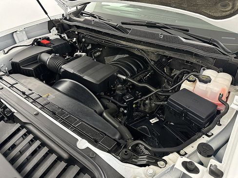 Used 2025 Chevrolet Silverado 3500 LT w/ Safety Package image 28