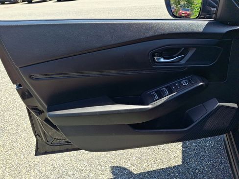 Used 2023 Honda Accord EX image 12