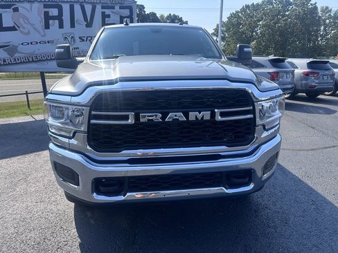 Used 2024 RAM 3500 Tradesman w/ Chrome Appearance Group image 29