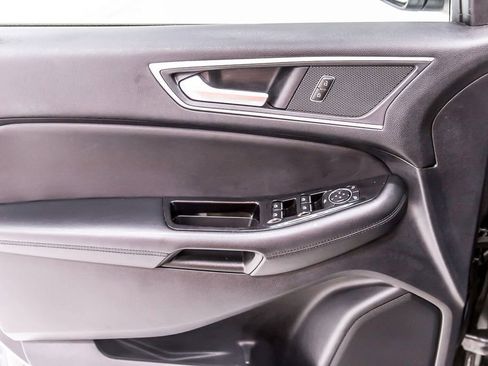 Used 2020 Ford Edge SEL AWD/4WD image 18