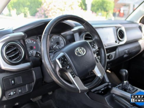 Used 2020 Toyota Tacoma TRD Off-Road image 15