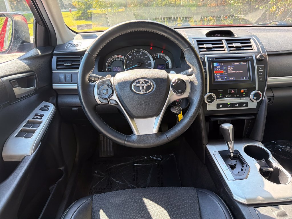 Used 2014 Toyota Camry SE FWD image 15