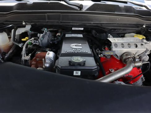 Used 2021 RAM 2500 Limited image 29