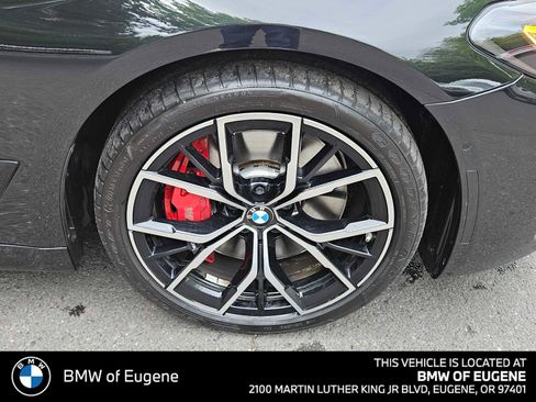Used 2023 BMW 540i w/ M Sport Package RWD image 9