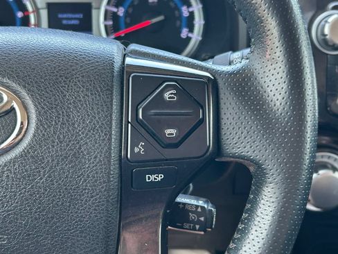 Used 2018 Toyota 4Runner TRD Off-Road Premium AWD/4WD image 40