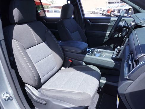 New 2026 GMC Acadia Elevation image 13