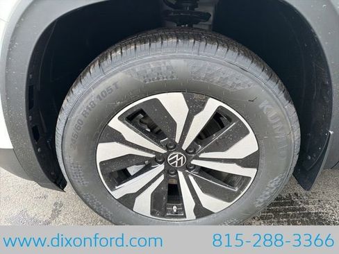 New 2026 Volkswagen Atlas SE image 28