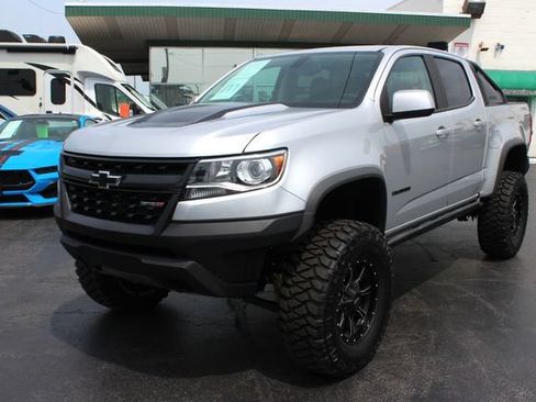 Used 2020 Chevrolet Colorado ZR2 w/ ZR2 Dusk Special Edition AWD/4WD image 2