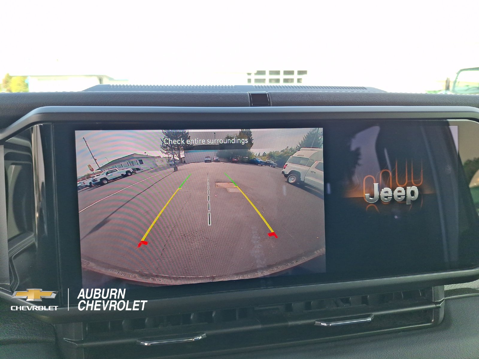 Used 2024 Jeep Wrangler Unlimited Sahara AWD/4WD image 14
