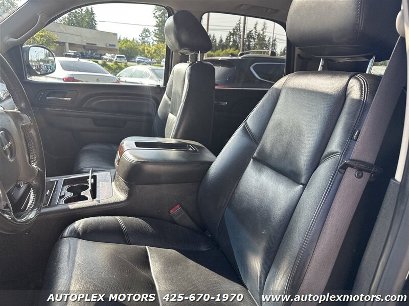 Used 2011 GMC Yukon Denali AWD/4WD image 21