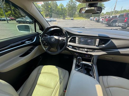 Used 2020 Buick Enclave Premium w/ Sun and Sites Package FWD image 23
