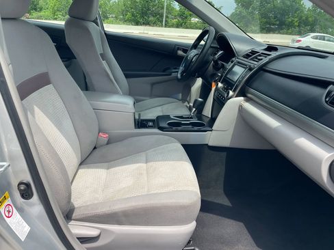 Used 2012 Toyota Camry LE FWD image 8