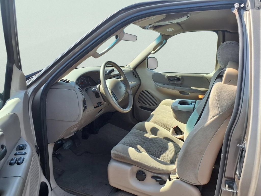 Used 2002 Ford F150 2WD SuperCab image 19