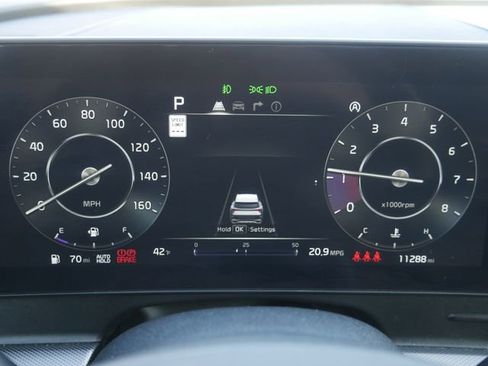 Used 2025 Kia Sportage SX image 43