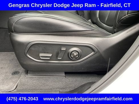 Used 2023 Jeep Grand Cherokee Limited w/ Trailer Tow Prep Group (B) AWD/4WD image 13