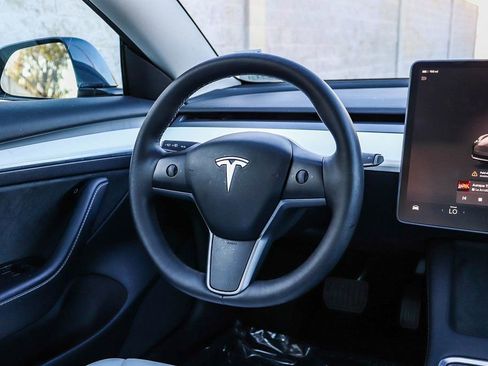 Used 2022 Tesla Model 3 Base image 15