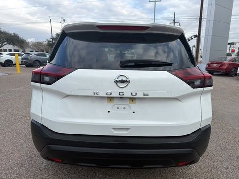 Certified 2021 Nissan Rogue S image 5