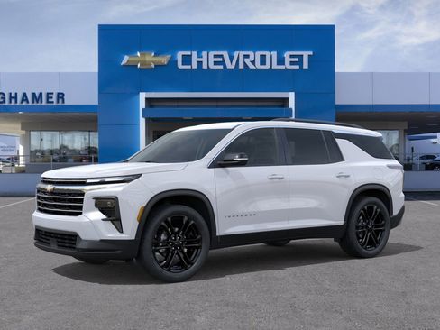 New 2026 Chevrolet Traverse LT image 2