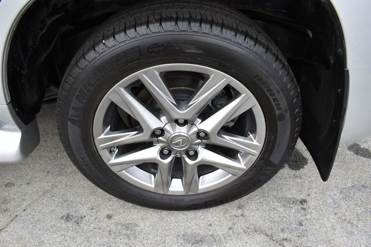 Used 2013 Lexus LX 570 4WD w/ Luxury Pkg image 35