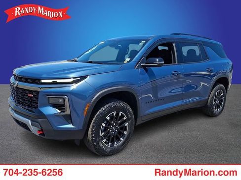 Used 2025 Chevrolet Traverse Z71 AWD/4WD image 1