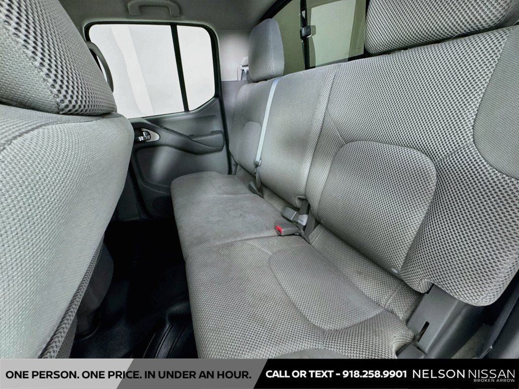 Used 2016 Nissan Frontier SV AWD/4WD image 22