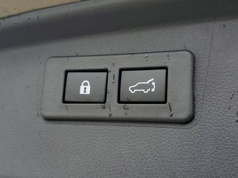 Certified 2025 Subaru Outback Touring w/ Popular Package #2 image 10