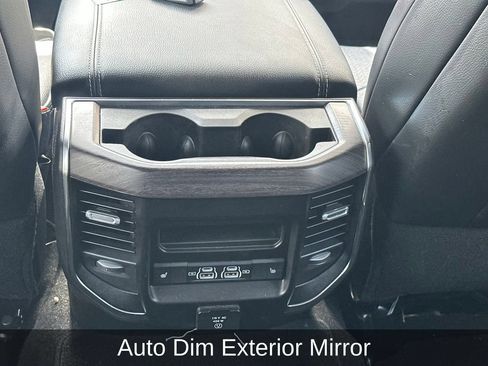 Used 2025 RAM 2500 Laramie AWD/4WD image 23