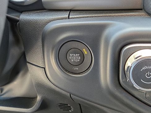 Used 2023 Jeep Wrangler Unlimited AWD/4WD image 31