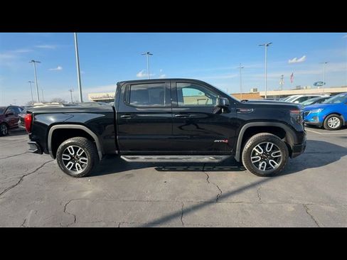 Used 2024 GMC Sierra 1500 AT4 w/ Technology Package image 9
