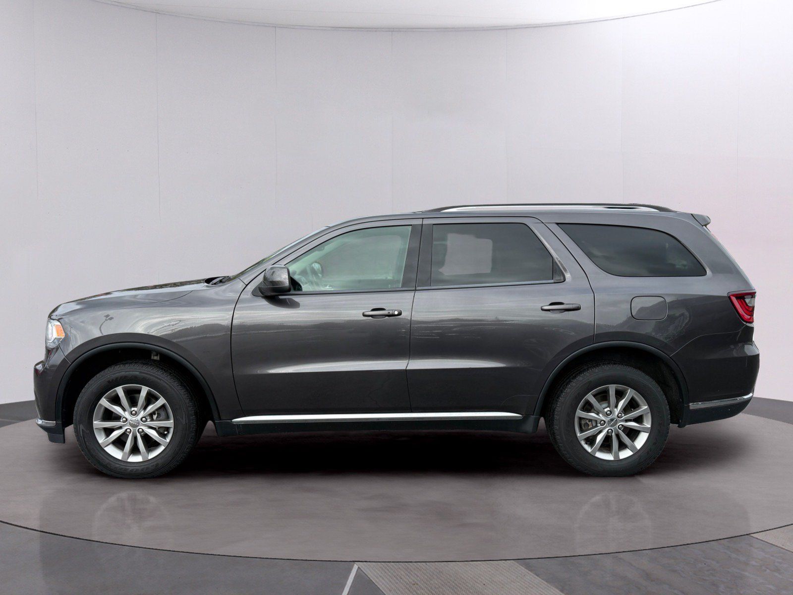 Used 2017 Dodge Durango SXT w/ Quick Order Package 23B AWD/4WD image 3