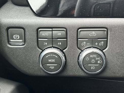 New 2026 GMC Sierra 1500 Elevation image 23