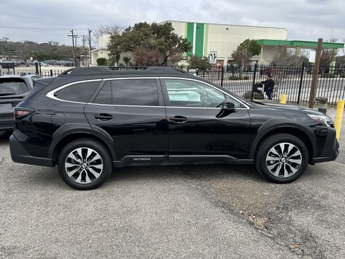 Used 2023 Subaru Outback Limited image 2