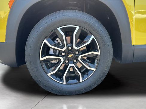 Used 2023 Chevrolet TrailBlazer ACTIV w/ Sun and Liftgate Package AWD/4WD image 29