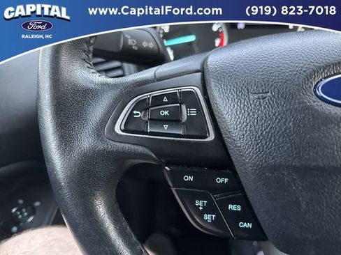 Used 2020 Ford EcoSport SE w/ SE Convenience Package image 22