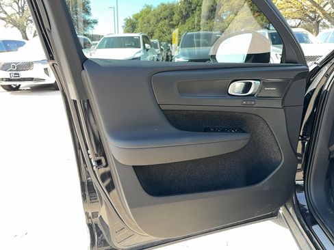 Certified 2023 Volvo C40 P8 Recharge Ultimate w/ Protection Package Premier image 7