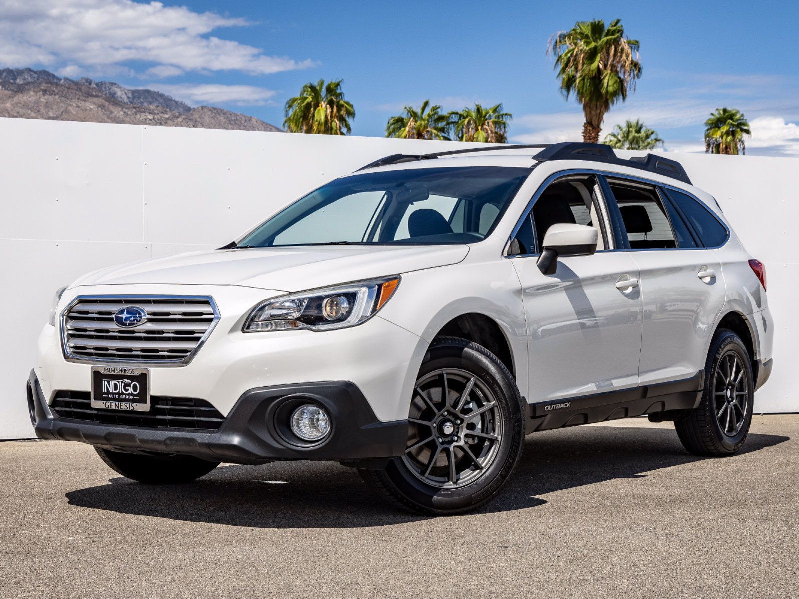 Used 2017 Subaru Outback 2.5i Premium AWD/4WD image 1