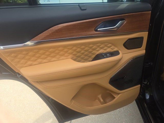 New 2027 Jeep Grand Cherokee Summit w/ MOPAR Finishing Package AWD/4WD image 16