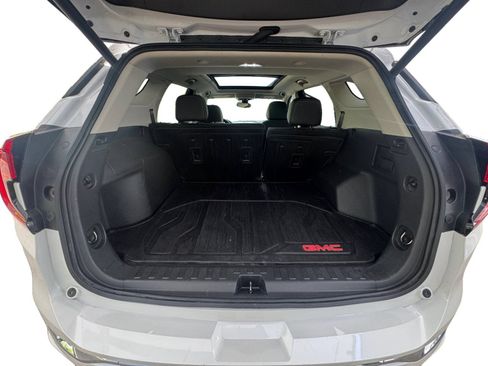 Used 2023 GMC Terrain Denali w/ Denali Premium Package AWD/4WD image 19