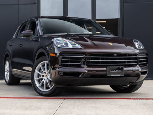 Certified 2022 Porsche Cayenne AWD/4WD image 6