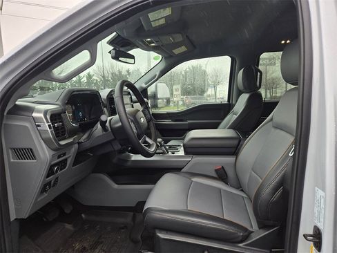 New 2025 Ford F150 Lariat w/ Equipment Group 501A Mid image 12